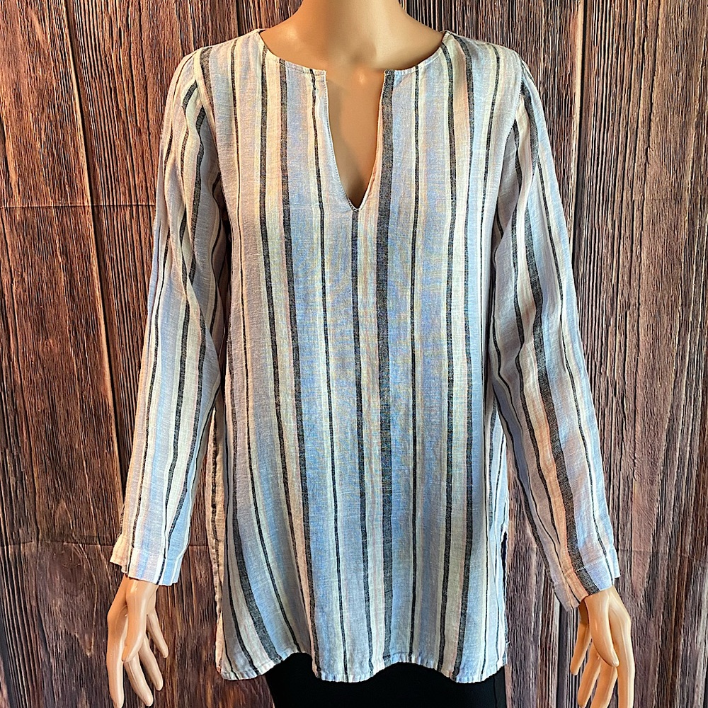 C & C California sz small pastel blue pink & white vertical striped line